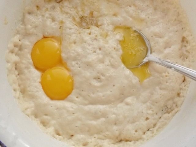 Pannenkoeken op gisttest. Stap -By -stap Recept met foto