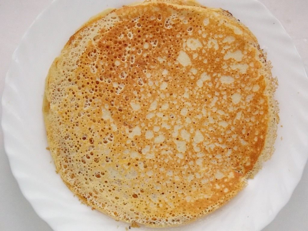 Pannenkoeken op gisttest. Stap -By -stap Recept met foto