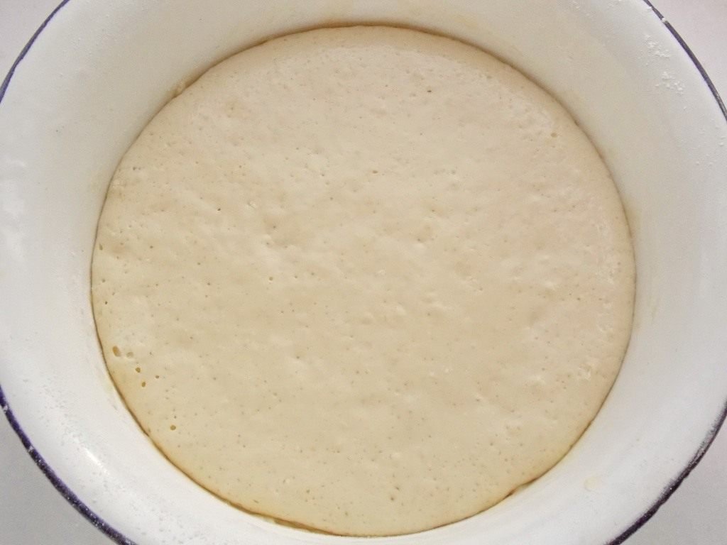 Pannenkoeken op gisttest. Stap -By -stap Recept met foto