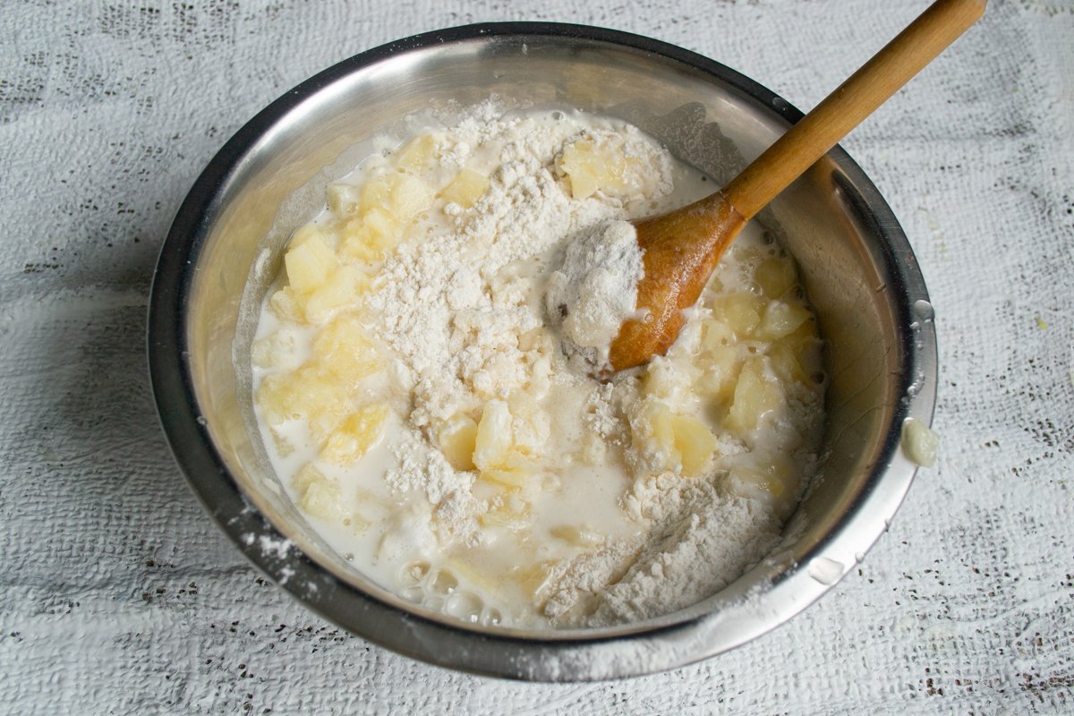 Ananas cupcake van de eenvoudigste producten. Stap -By -stap Recept met foto