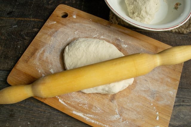 Geurige boterbroodjes met kaneel en suiker. Stap -By -stap Recept met foto