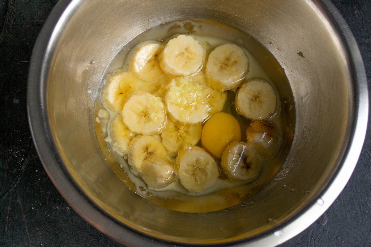 Giermakend bananenbrood met pinda's. Stap -By -stap Recept met foto