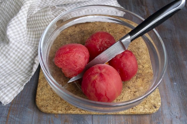 Geurige sauzen van Satsepa van tomaten met peper. Stap -By -stap Recept met foto