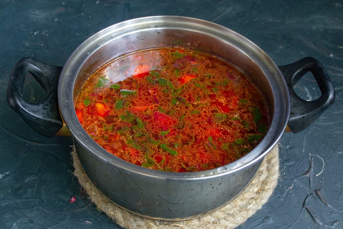 Borsch zonder kool is lekker en eenvoudig. Stap -By -stap Recept met foto