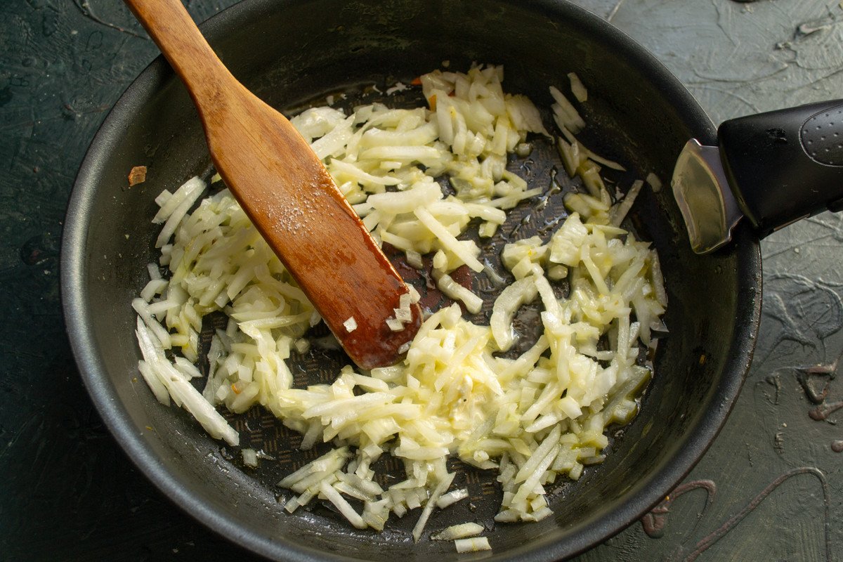 Brouss -bouillon met lokken en halve bundels - budget en smakelijk. Stap -By -stap Recept met foto