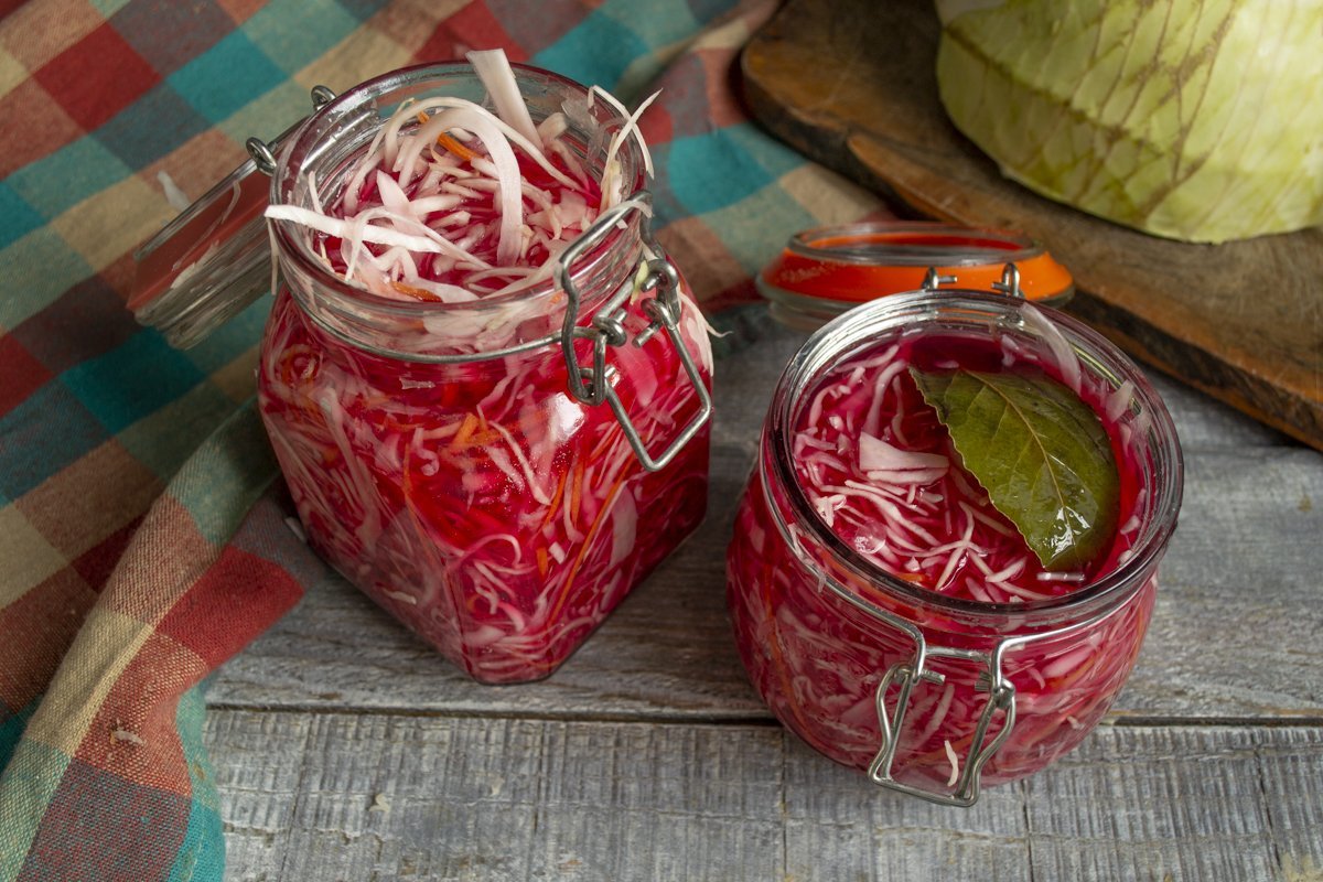 Snel ingemaakte kool voor salades. Stap -By -stap Recept met foto