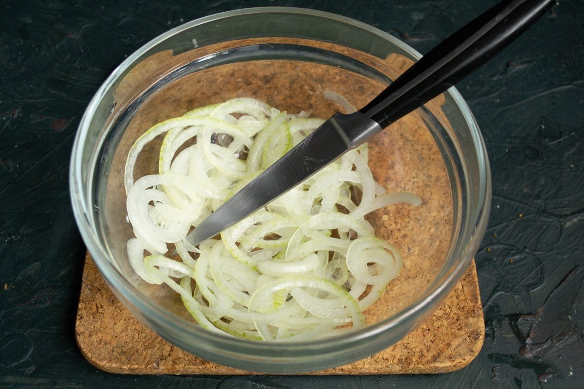 Snelle kippensalade "Cesare". Stap -By -stap Recept met foto