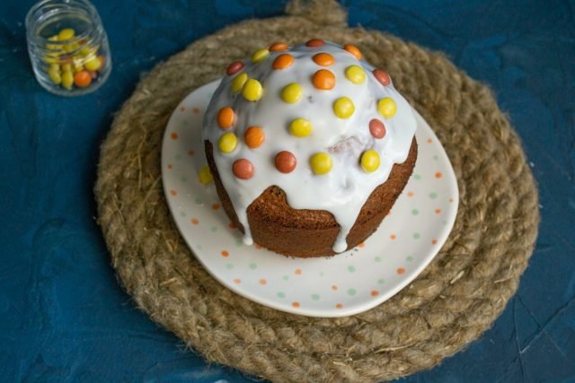 Snelle paascake zonder gist. Stap -By -stap Recept met foto