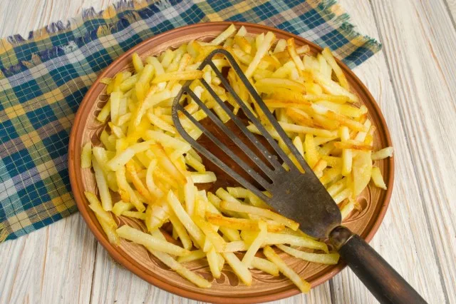 Azu in Tatar met zoute komkommers en aardappelen. Stap -By -stap Recept met foto, Kaleyard Azu in Tatar met zoute komkommers en aardappelen. Stap -By -stap Recept met foto