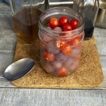 Tomaten met druiven voor de winter