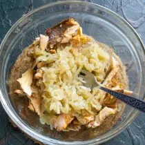 Vis salade met zalm en ansjovis in taartjes, Kaleyard Vis salade met zalm en ansjovis in taartjes