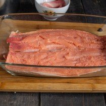 Scandinavian Fish Appetizer - Bietenwortel gravure