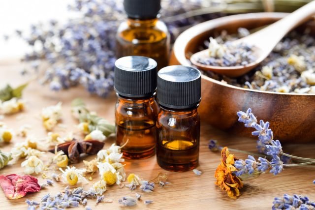 Wat geschikt is voor aromatherapie - we kiezen de geur van de stemming. Foto