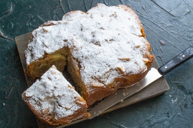 Een wonder van broodmaker - Bereid een Mannik voor met appels en kaneel. Stap -By -stap Recept met foto