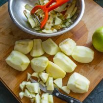 Een wonder van broodmaker - Bereid een Mannik voor met appels en kaneel. Stap -By -stap Recept met foto