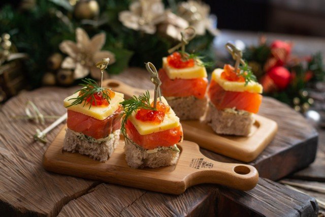 Canapes met een Scurry voor een feestelijke buffettafel