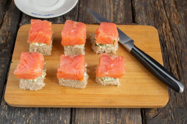 Canapes met een Scurry voor een feestelijke buffettafel