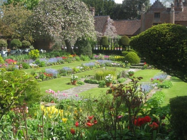 10 Basiselementen van de Nederlandse tuin. De Nederlandse stijl van landschapsontwerp. Foto, Kaleyard 10 Basiselementen van de Nederlandse tuin. De Nederlandse stijl van landschapsontwerp. Foto