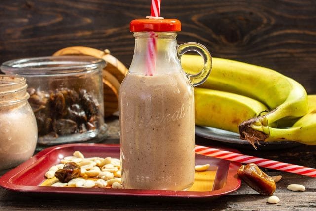 Arachis smoothie met een banaan, Kaleyard Arachis smoothie met een banaan